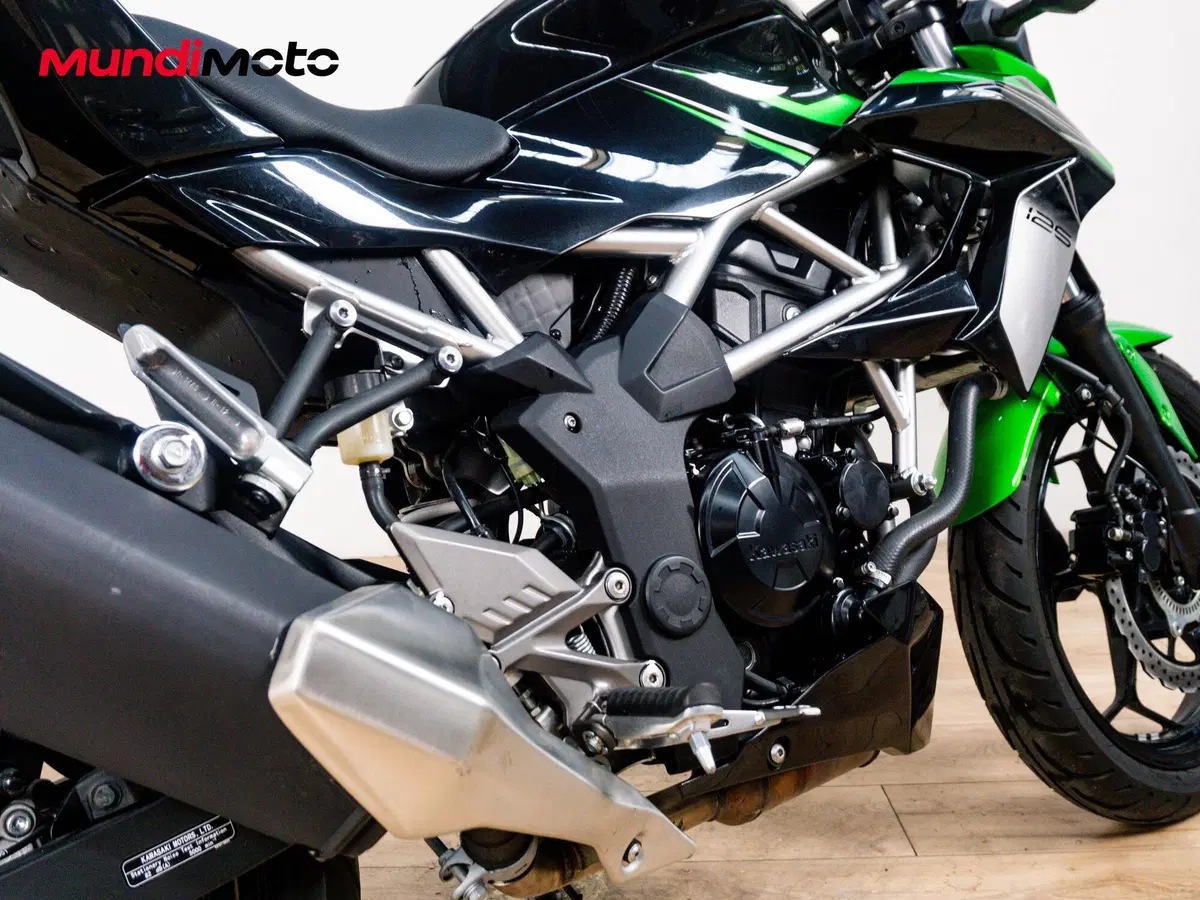 Kawasaki Z 125 Sport (2021 - 24) (4)