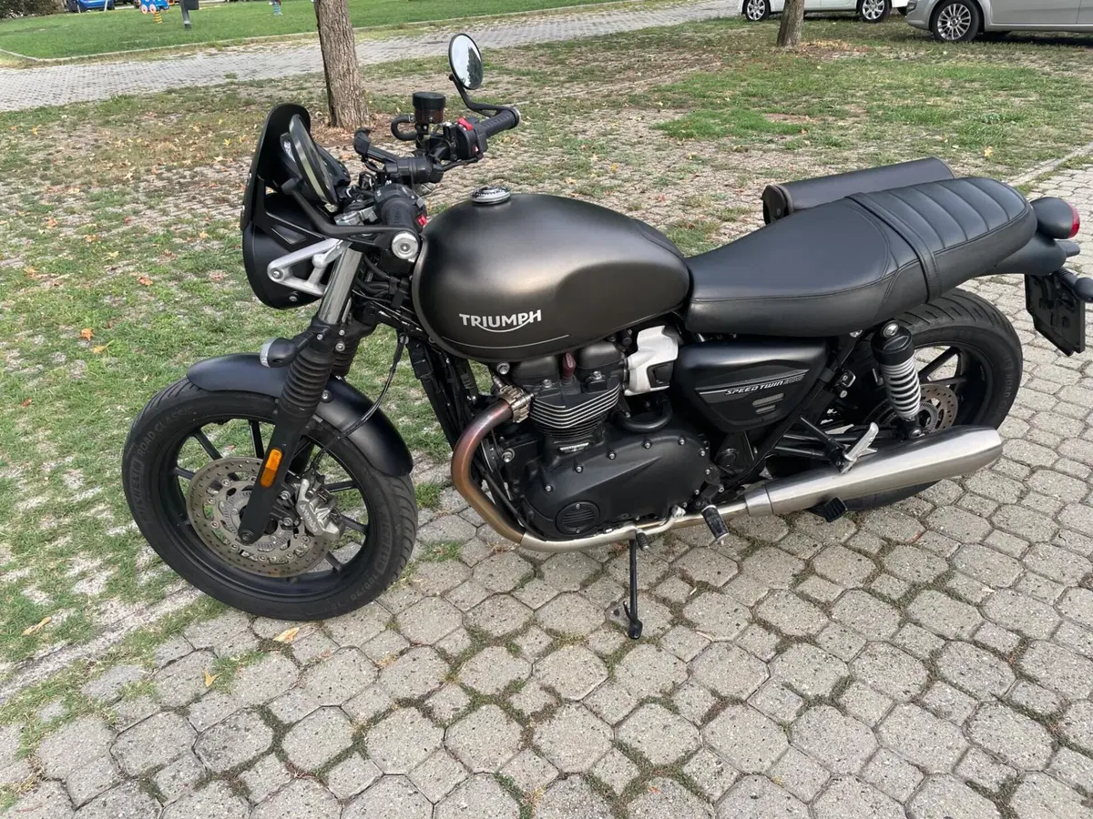 Triumph Speed Twin 900 (2023 - 24) (2)