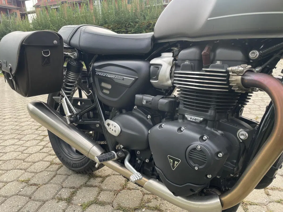 Triumph Speed Twin 900 (2023 - 24) (7)