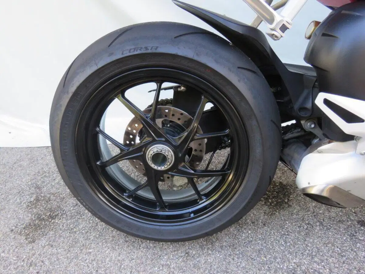 Ducati Streetfighter V4 1100 S (2021 - 22) (4)