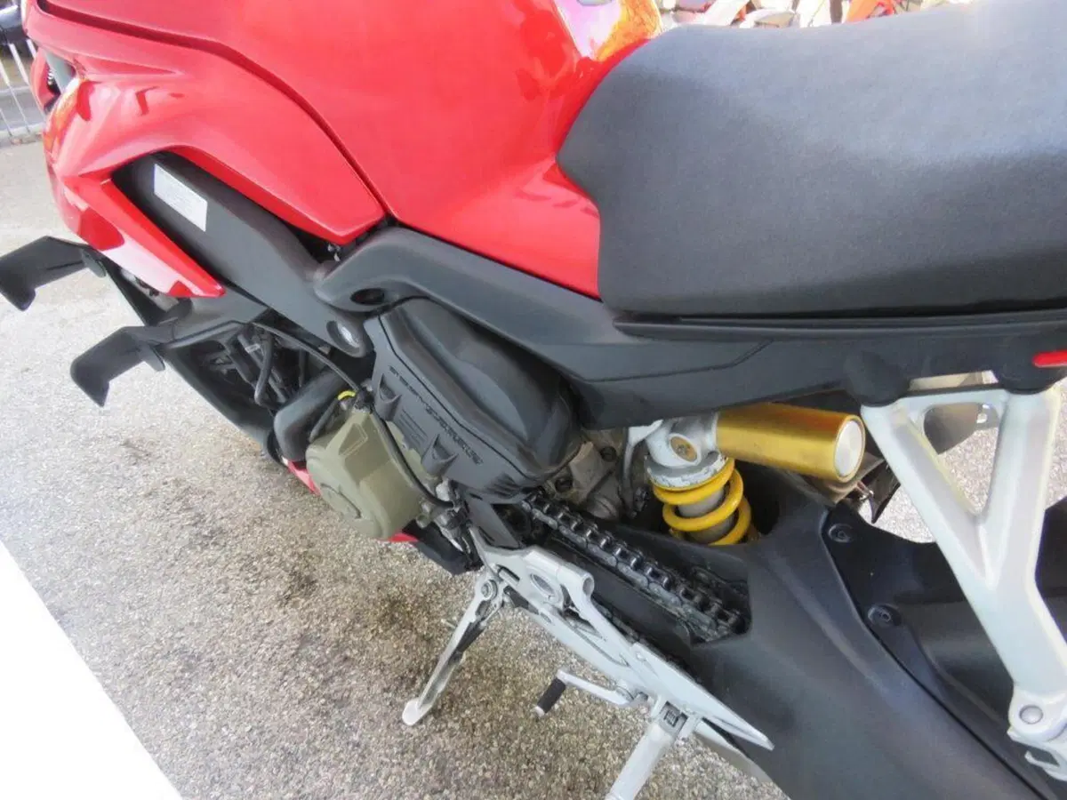 Ducati Streetfighter V4 1100 S (2021 - 22) (10)