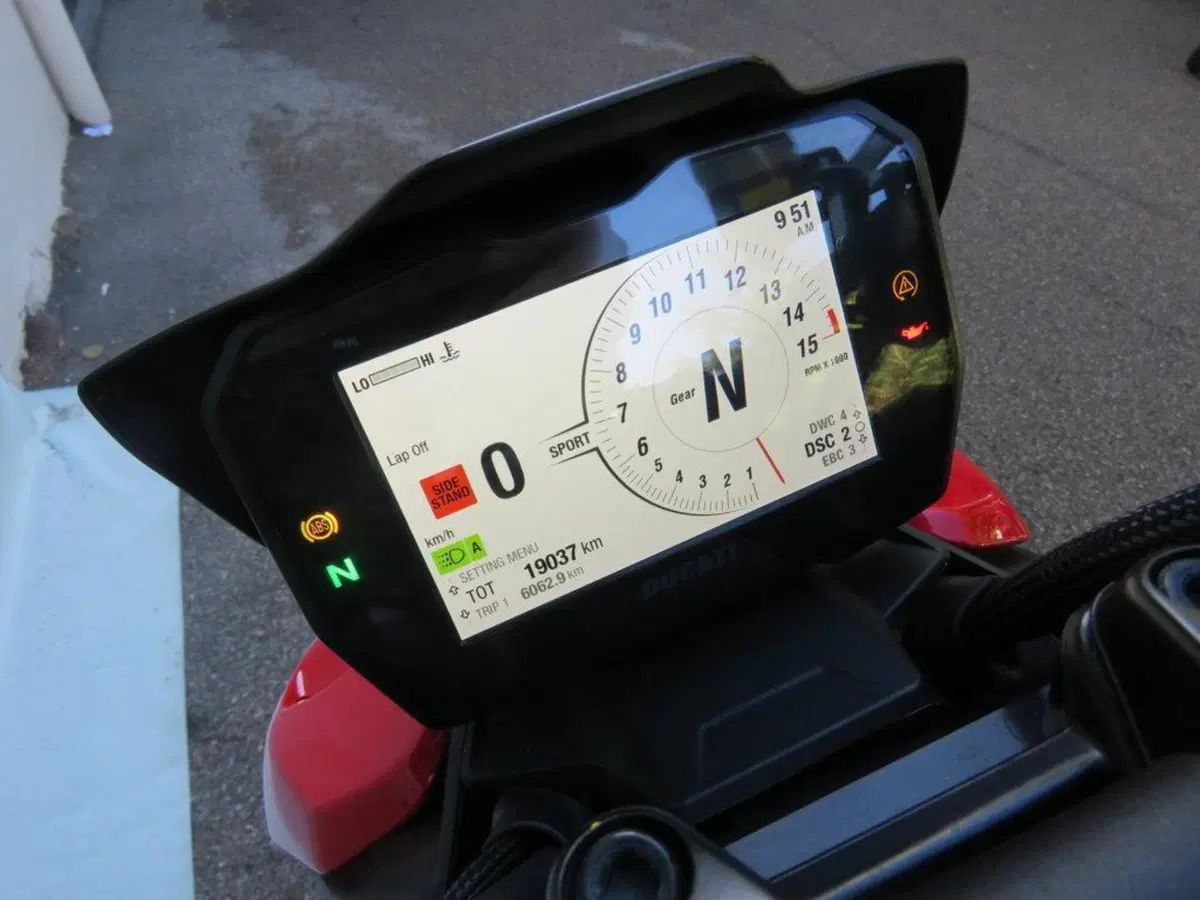 Ducati Streetfighter V4 1100 S (2021 - 22) (12)