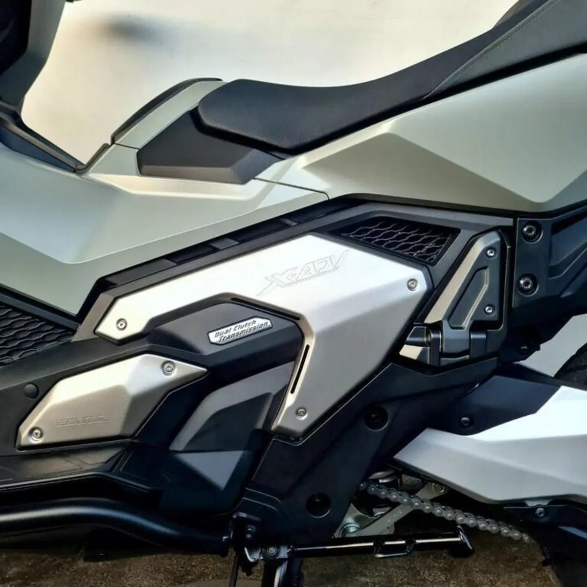 Honda X-ADV 750 DCT (2021 - 24) (11)