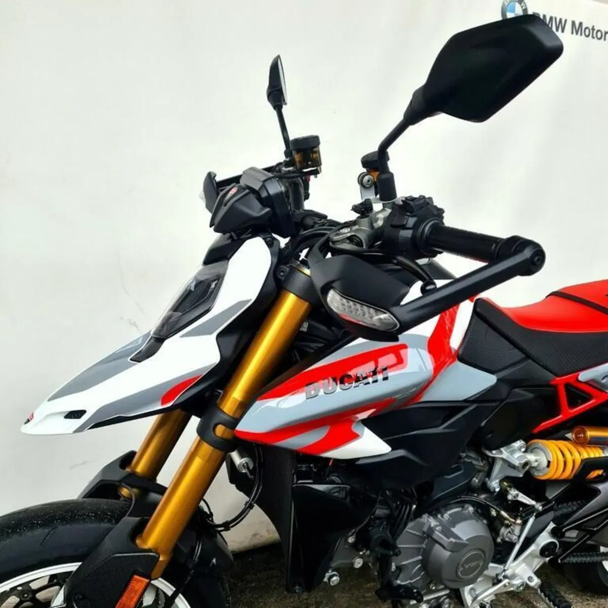 Ducati Hypermotard V2 SP (2026) (8)