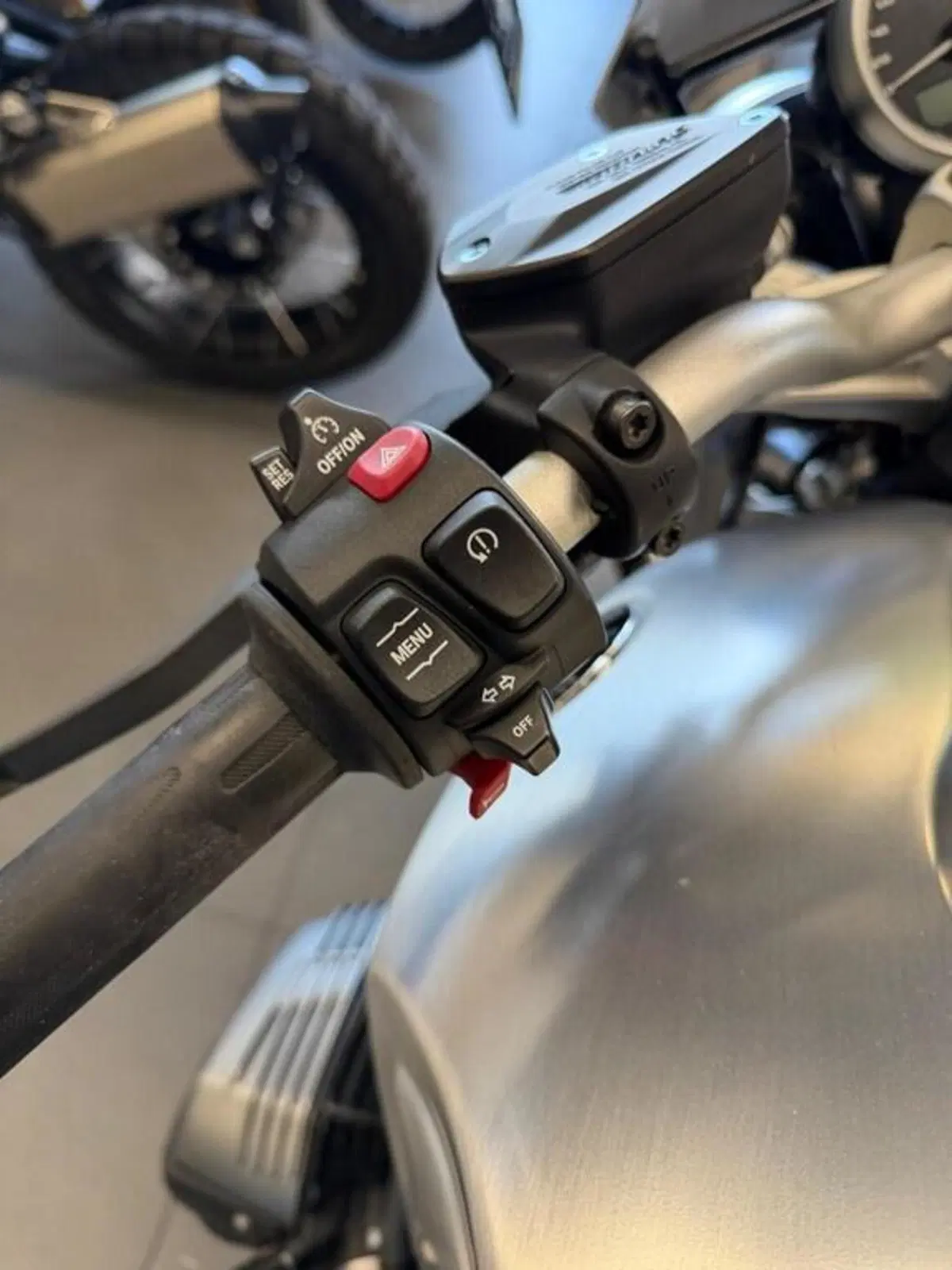 Bmw R nineT 1200 Scrambler (2016 - 20) (5)