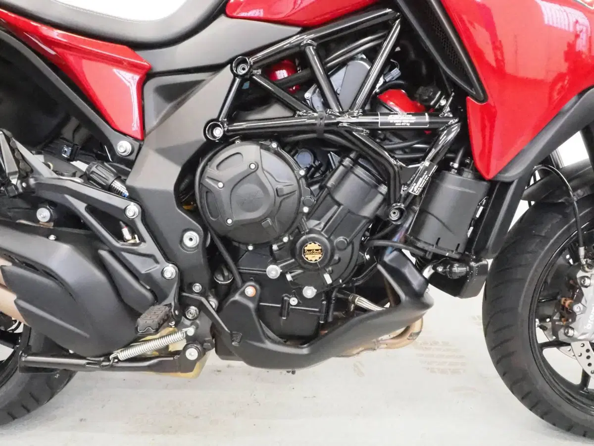 MV Agusta Turismo Veloce 800 R (2023 - 26) (2)