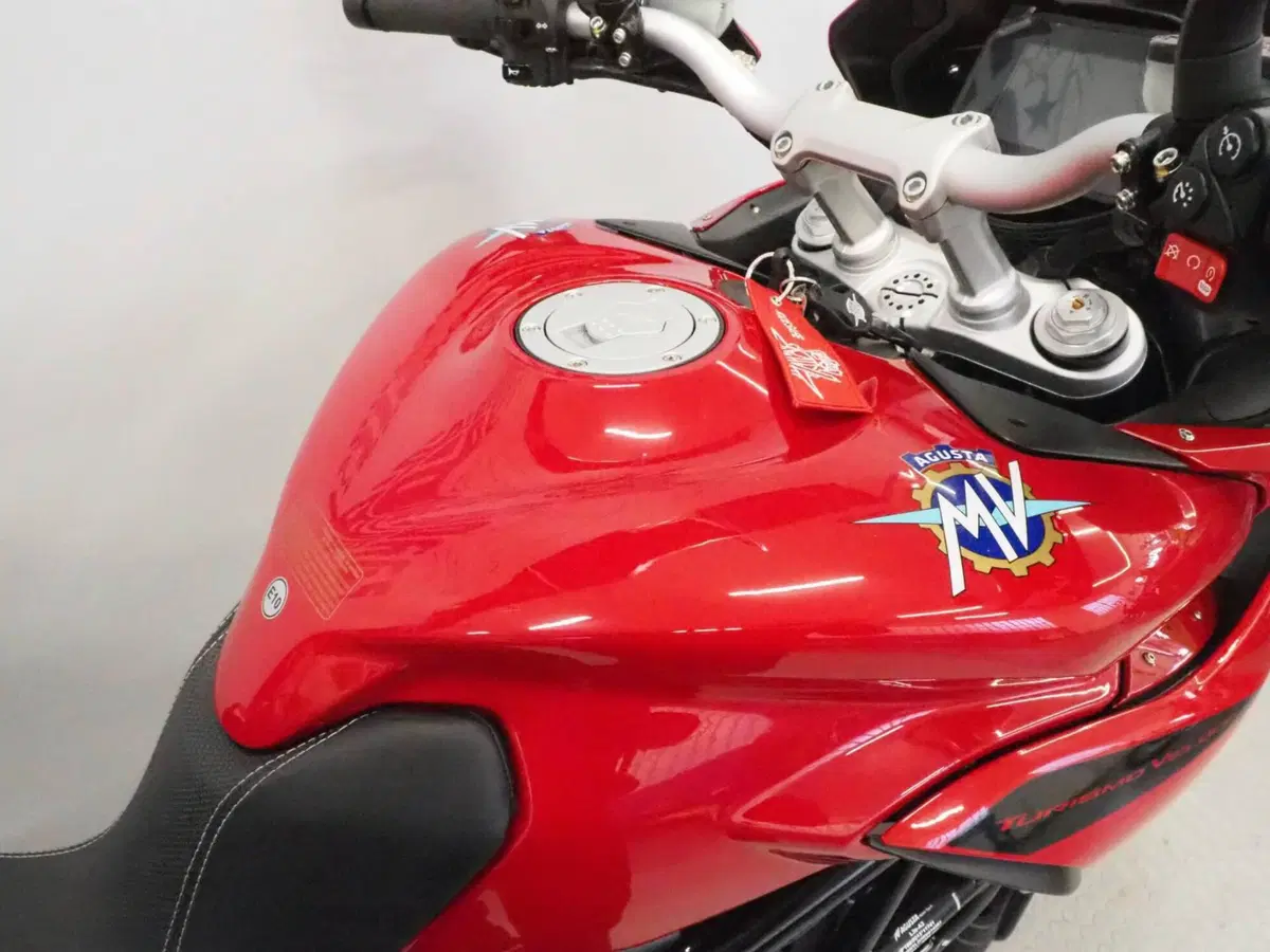 MV Agusta Turismo Veloce 800 R (2023 - 26) (5)