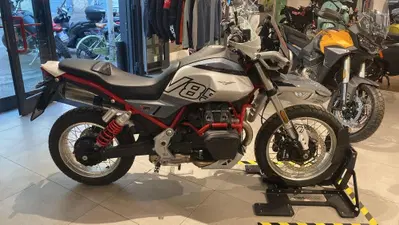 Moto Guzzi V85 TT (2024 - 26) nuova