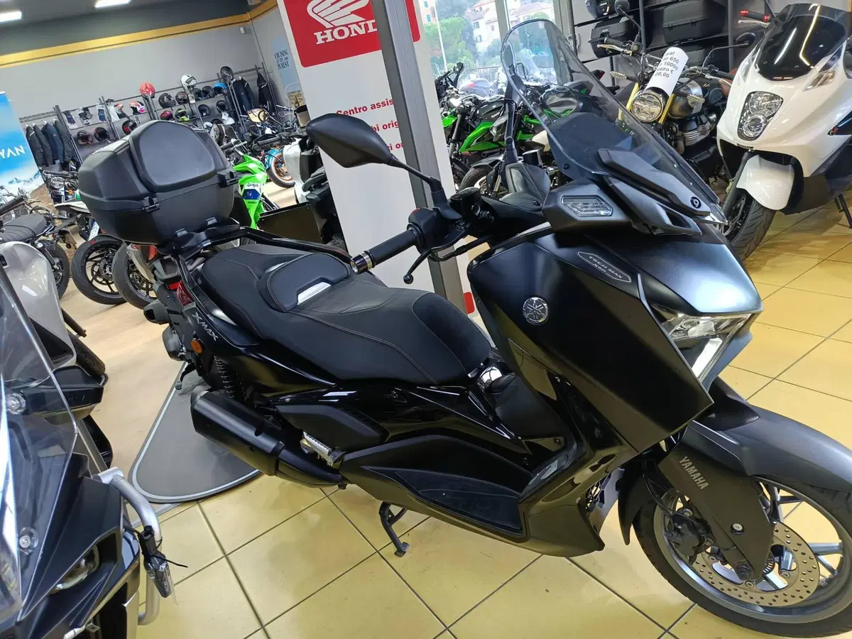 Yamaha X-Max 300 Tech Max (2021 - 24) (3)