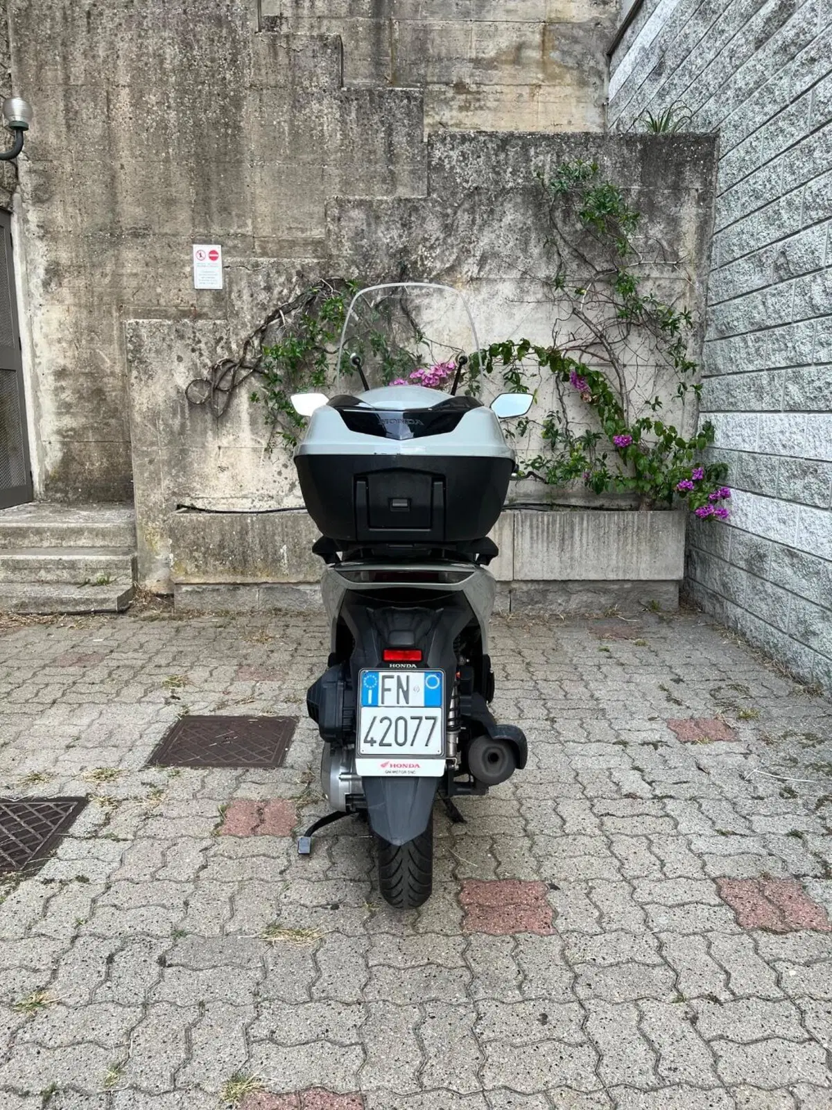 Honda SH 150i (2024 - 25) (4)