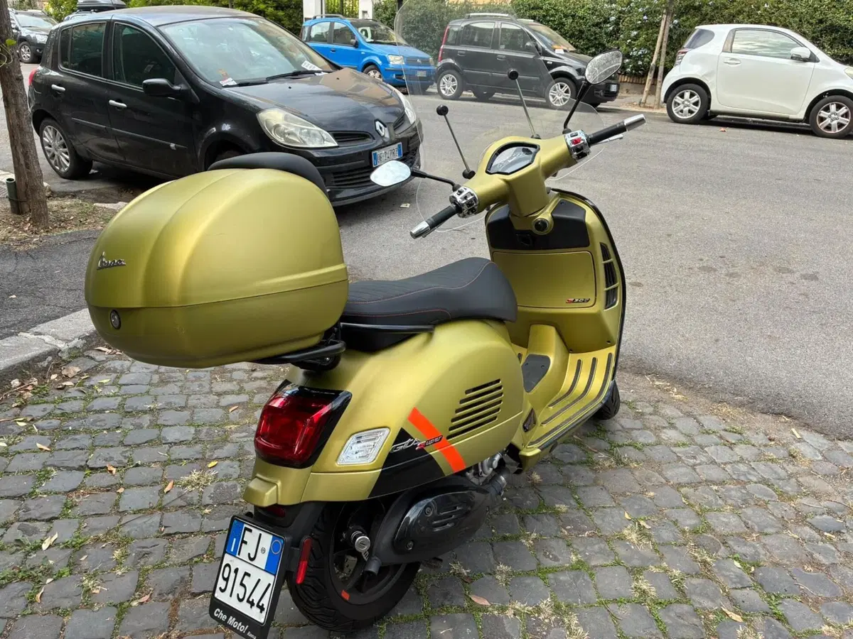 Vespa GTS 300 Super (2023 - 24) (5)