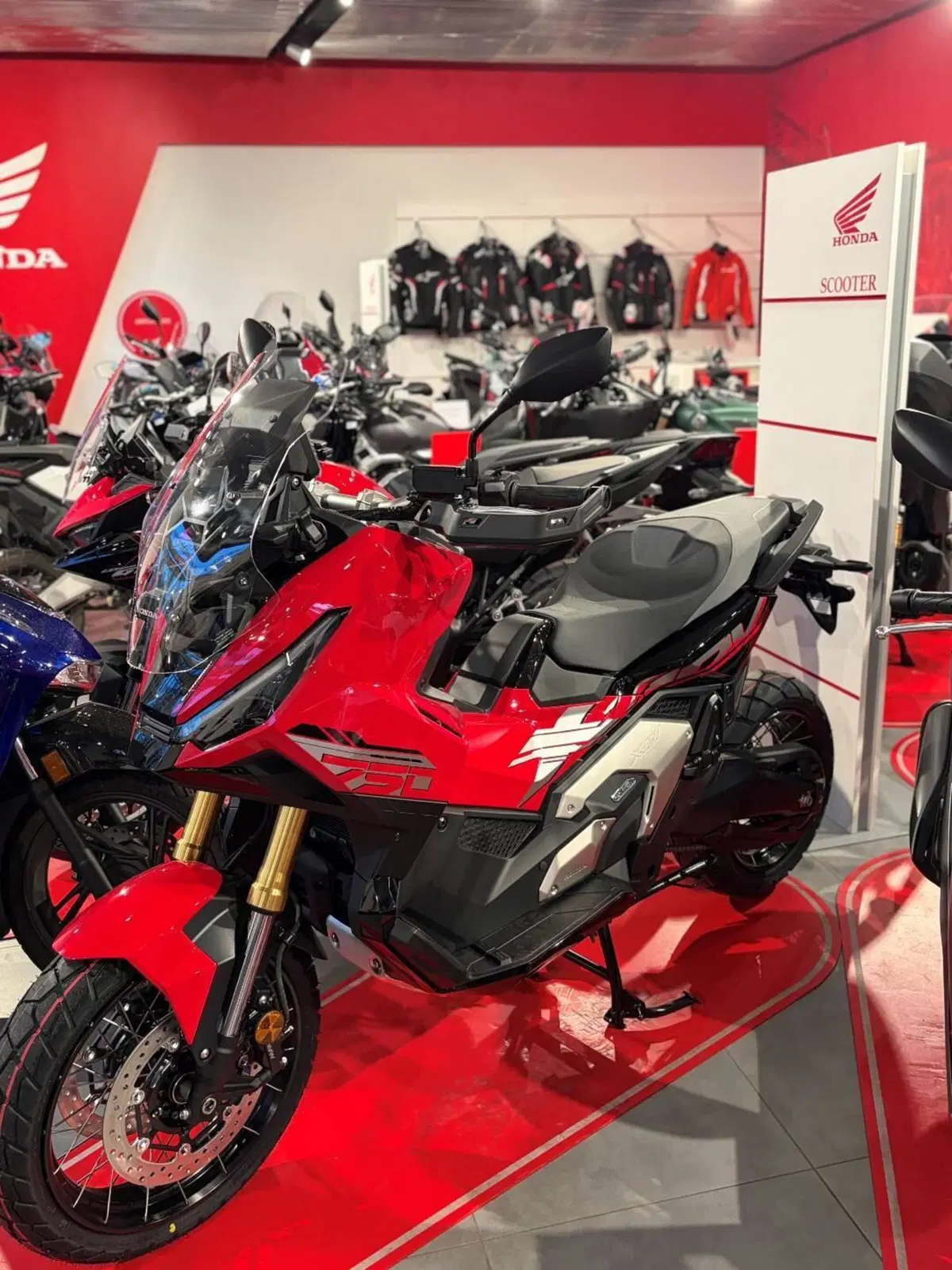 Honda X-ADV 750 Special Edition (2026 - 27) (2)