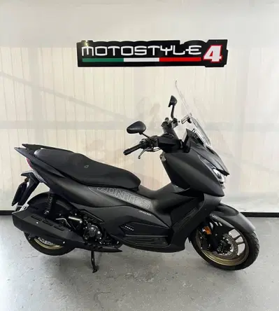 Zontes ZT350-D (2023 - 25) usata