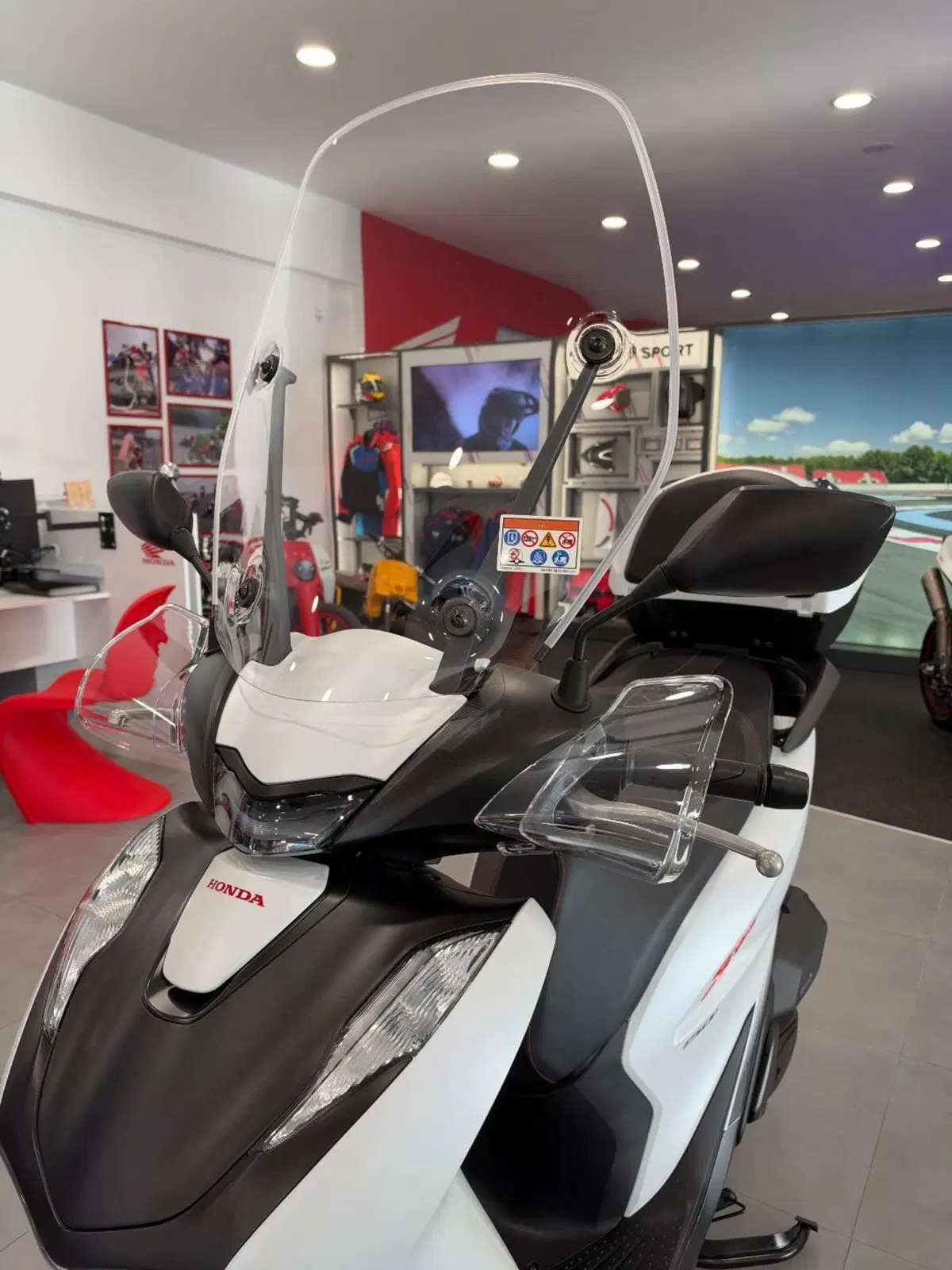 Honda SH 150i Sport (2024 - 25) (2)