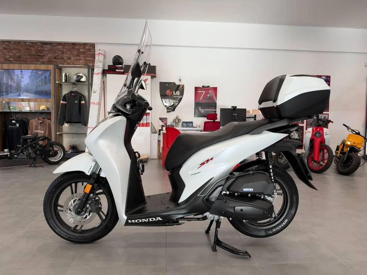 Honda SH 150i Sport (2024 - 25) (3)