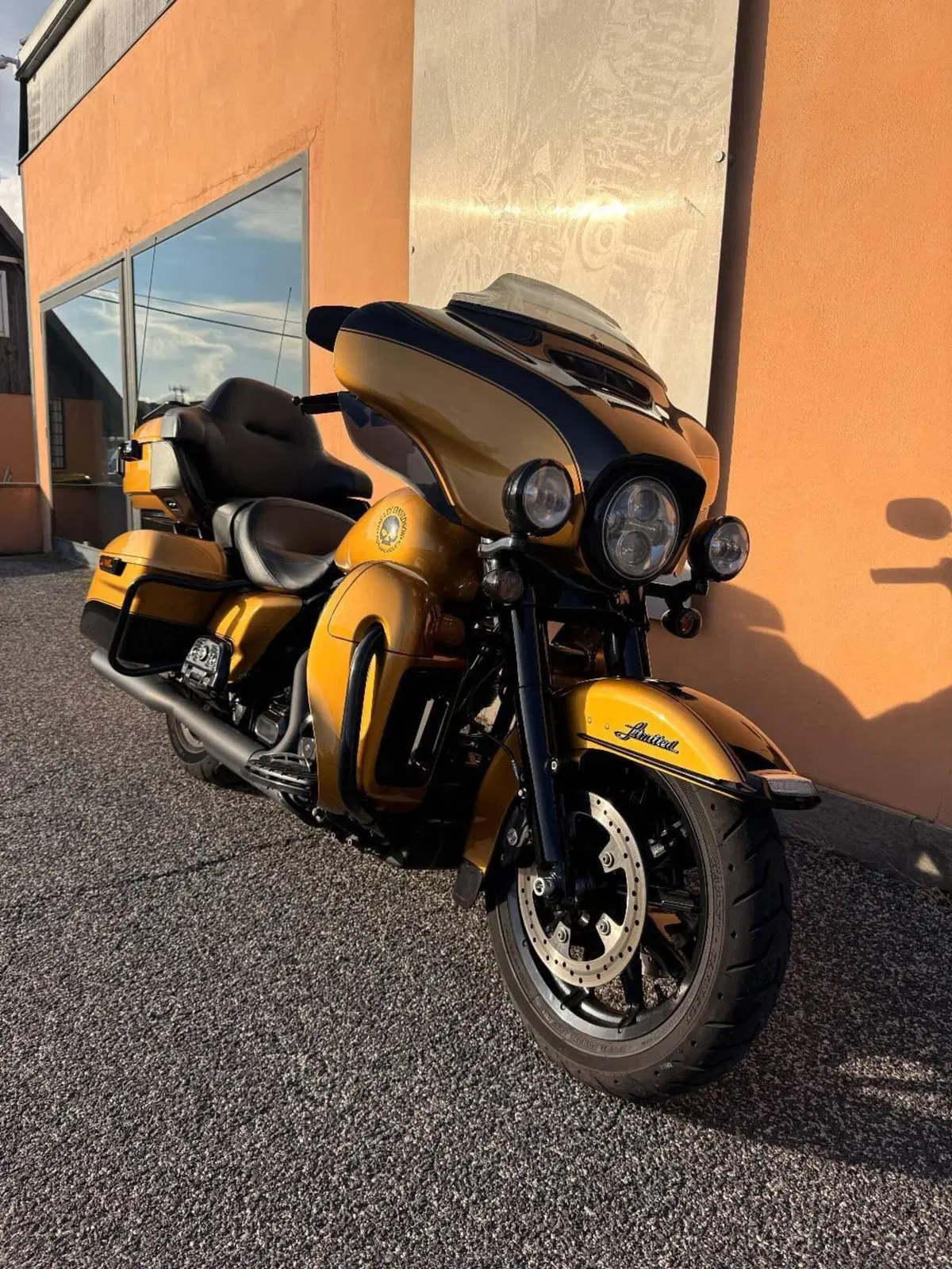 Harley-Davidson 1690 Electra Glide Ultra Limited (2014 - 15) - FLHTK (2)