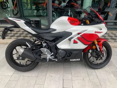 Yamaha YZF R3 70th (2026) usata