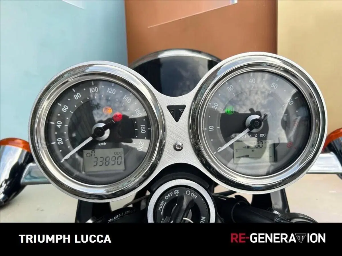Triumph Bonneville T100 (2017 - 20) (4)
