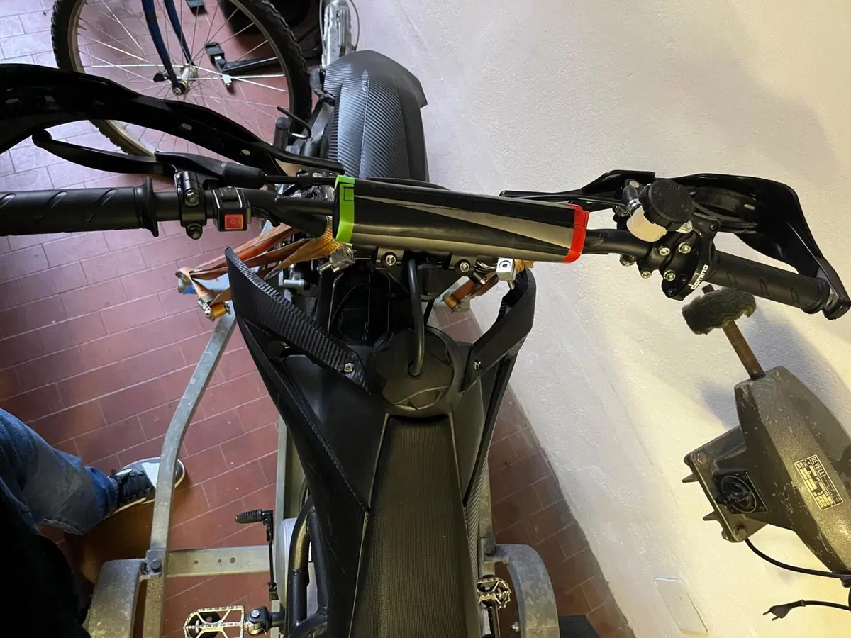 VMoto ON-R L1e (2023 - 26) (5)
