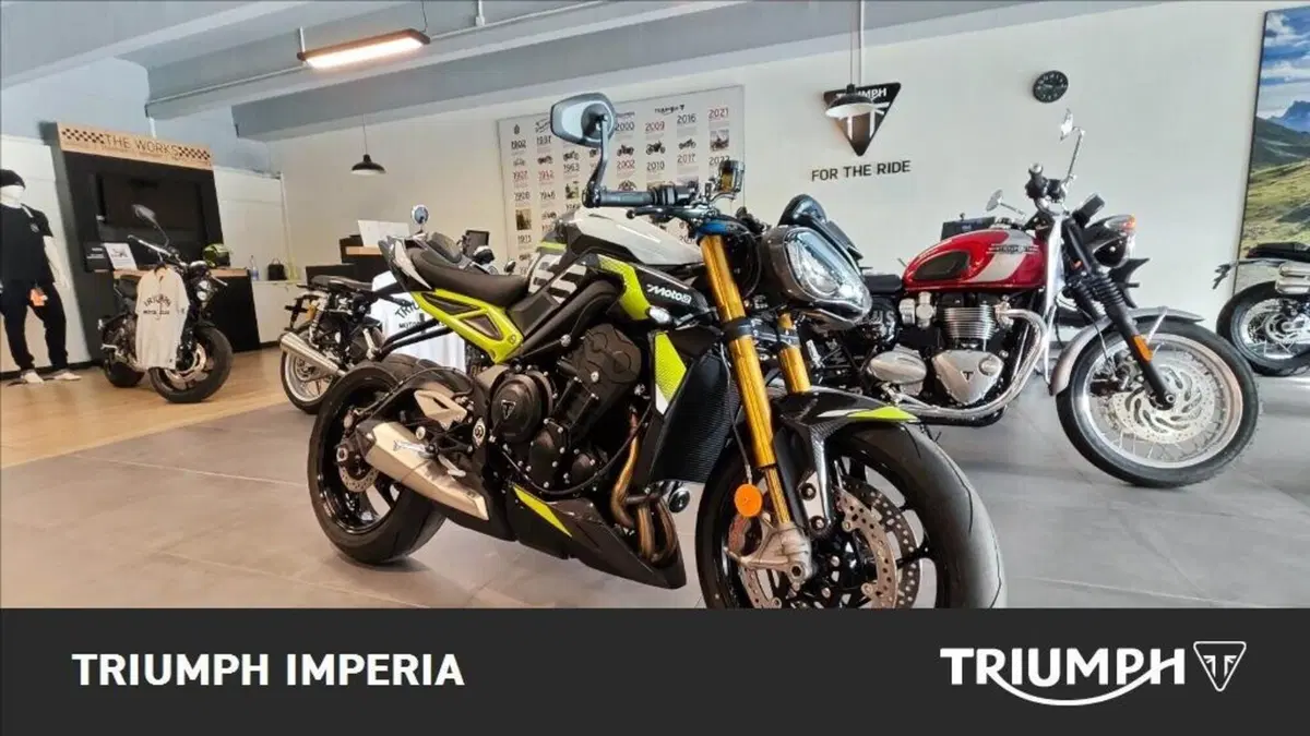 Triumph Street Triple 765 Moto2 (2026) (2)