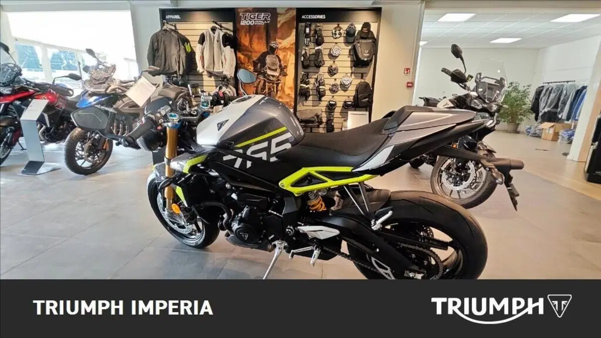 Triumph Street Triple 765 Moto2 (2026) (3)