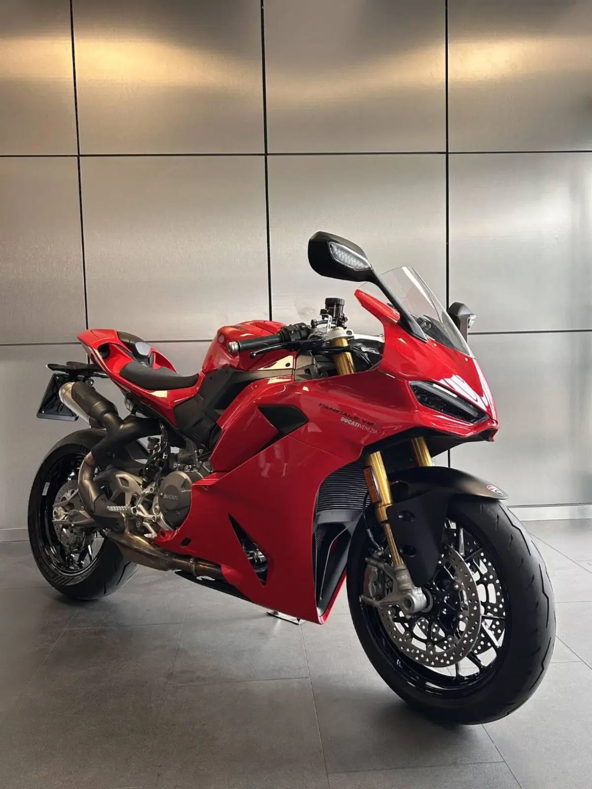 Ducati Panigale V2 S (2025 - 26) (2)