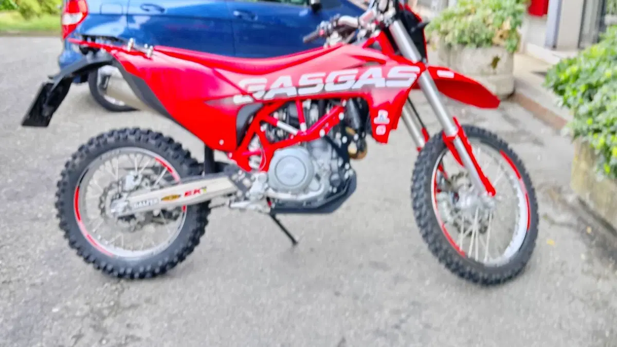 GASGAS ES 700 (2022 - 26) (2)