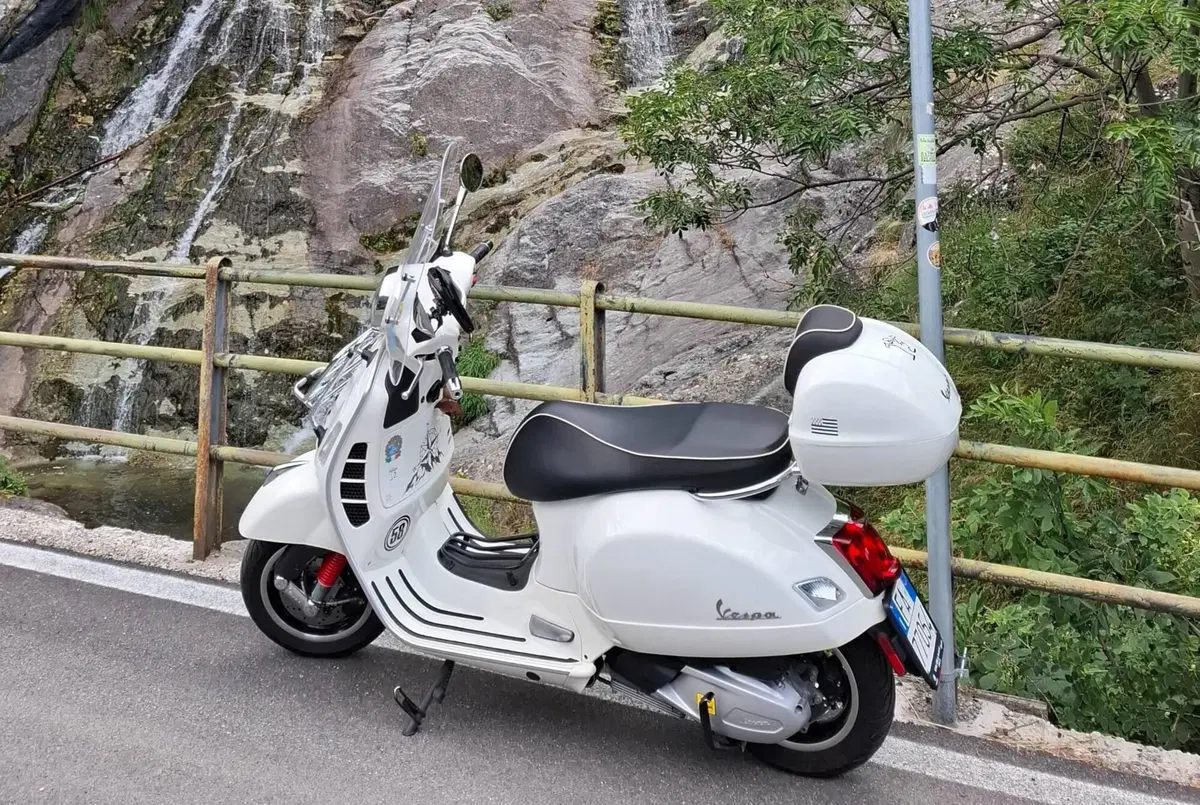 Vespa GTS 300 Hpe (2021 - 22)