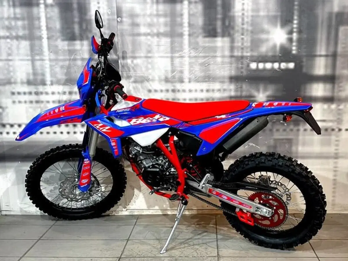 Betamotor RR 125 4T Enduro R (2024 - 26) (4)