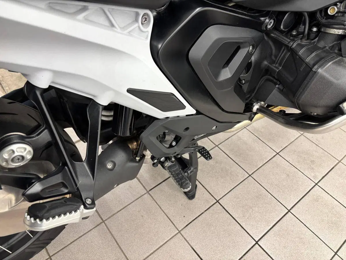 Bmw R 1300 GS (2023 - 26) (15)
