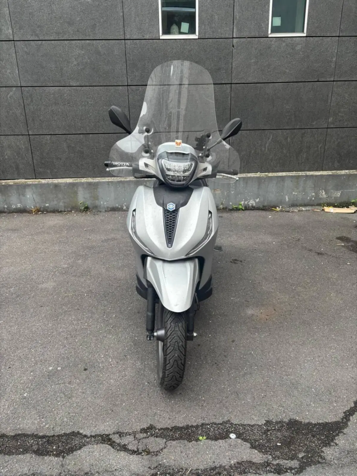 Piaggio Beverly 300 Hpe (2021) (7)