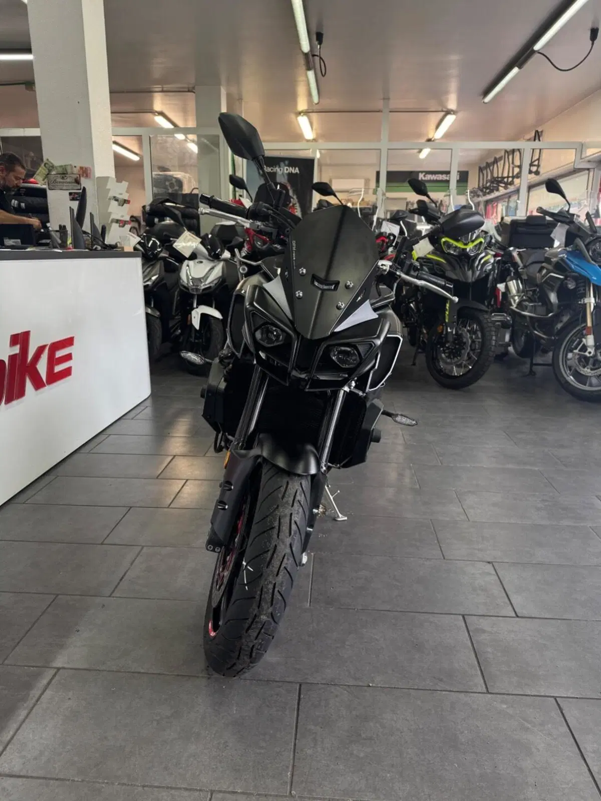 Yamaha MT-10 (2017 - 20) (3)