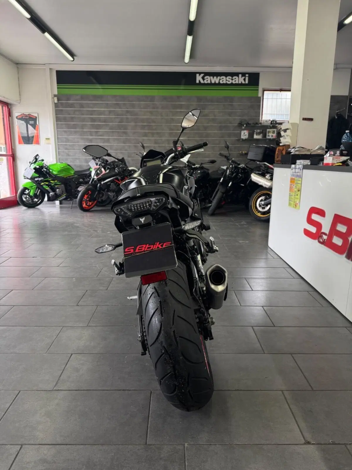 Yamaha MT-10 (2017 - 20) (4)