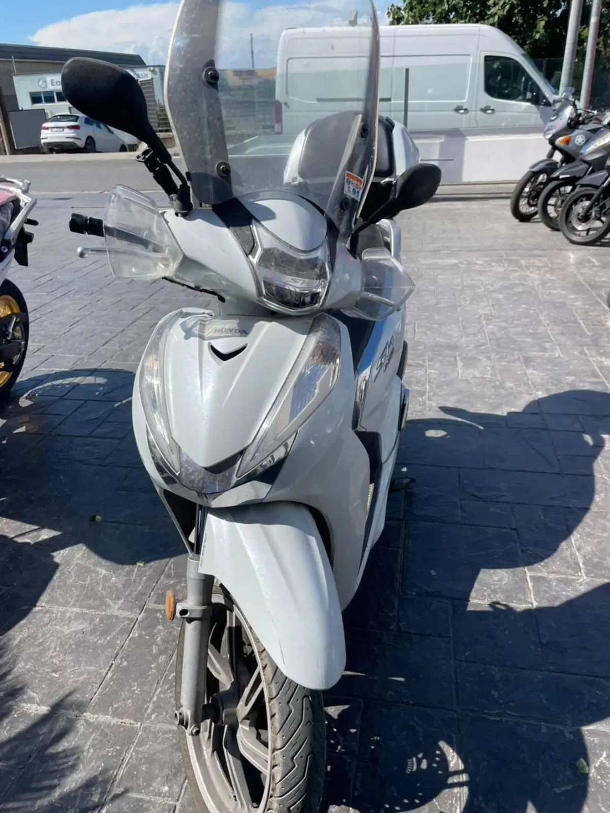 Honda SH 300 i ABS (2016 - 20) (2)