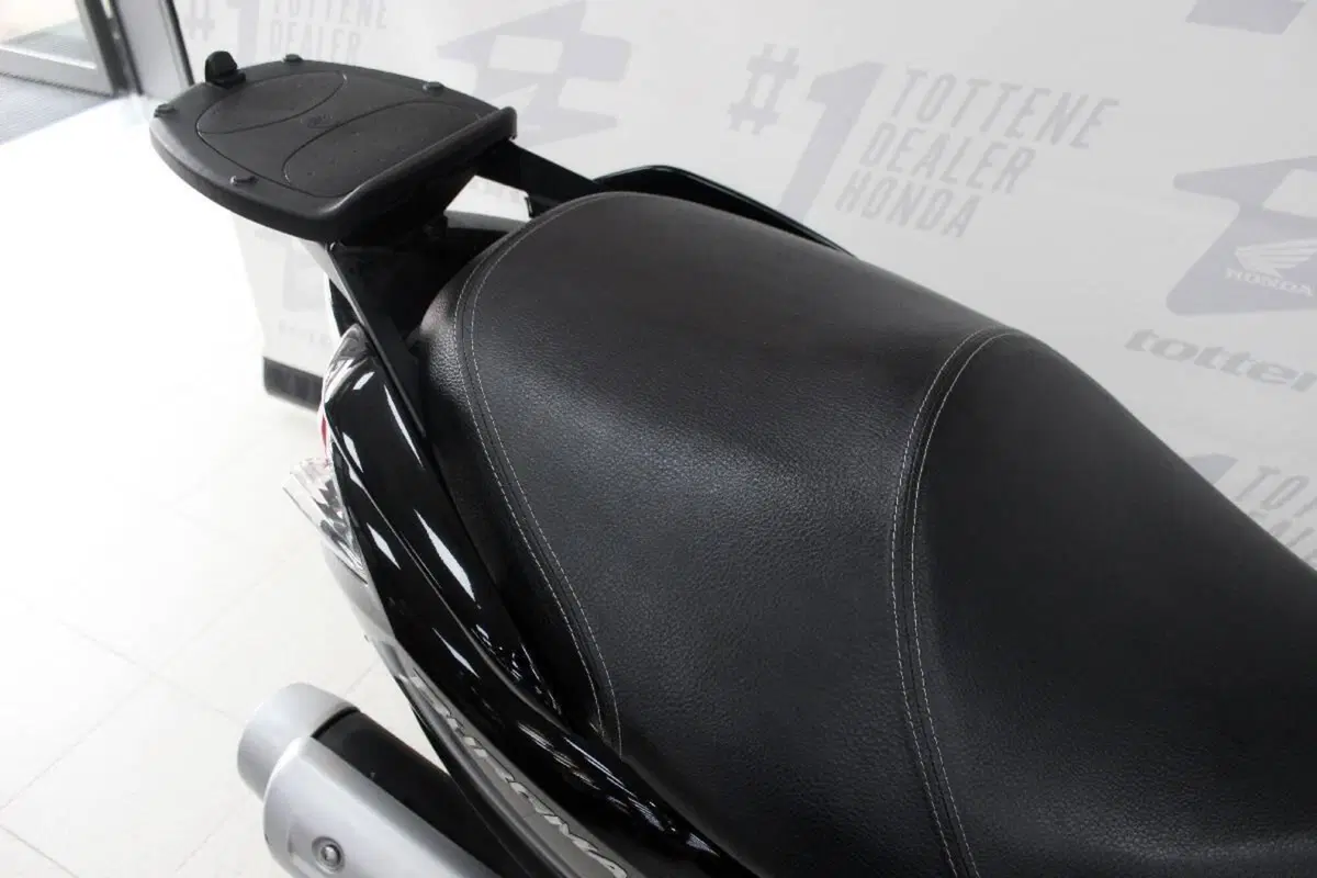 Suzuki Burgman UH 200 (2017 - 20) (5)