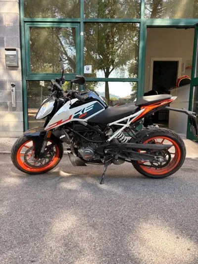 KTM 125 Duke (2021 - 23) usata