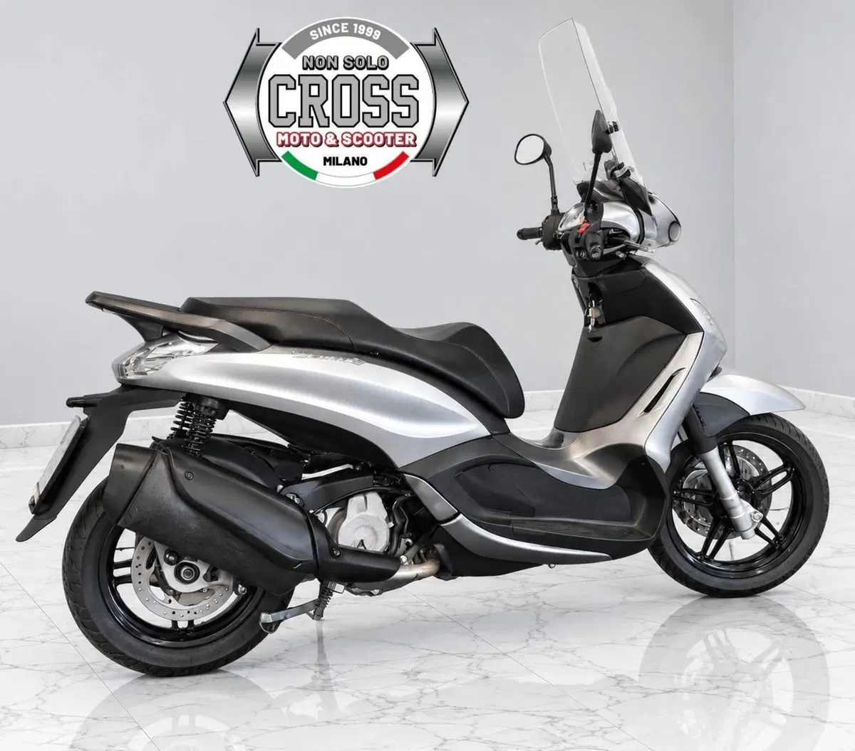 Piaggio Beverly 350 ABS (2016 - 20) (6)