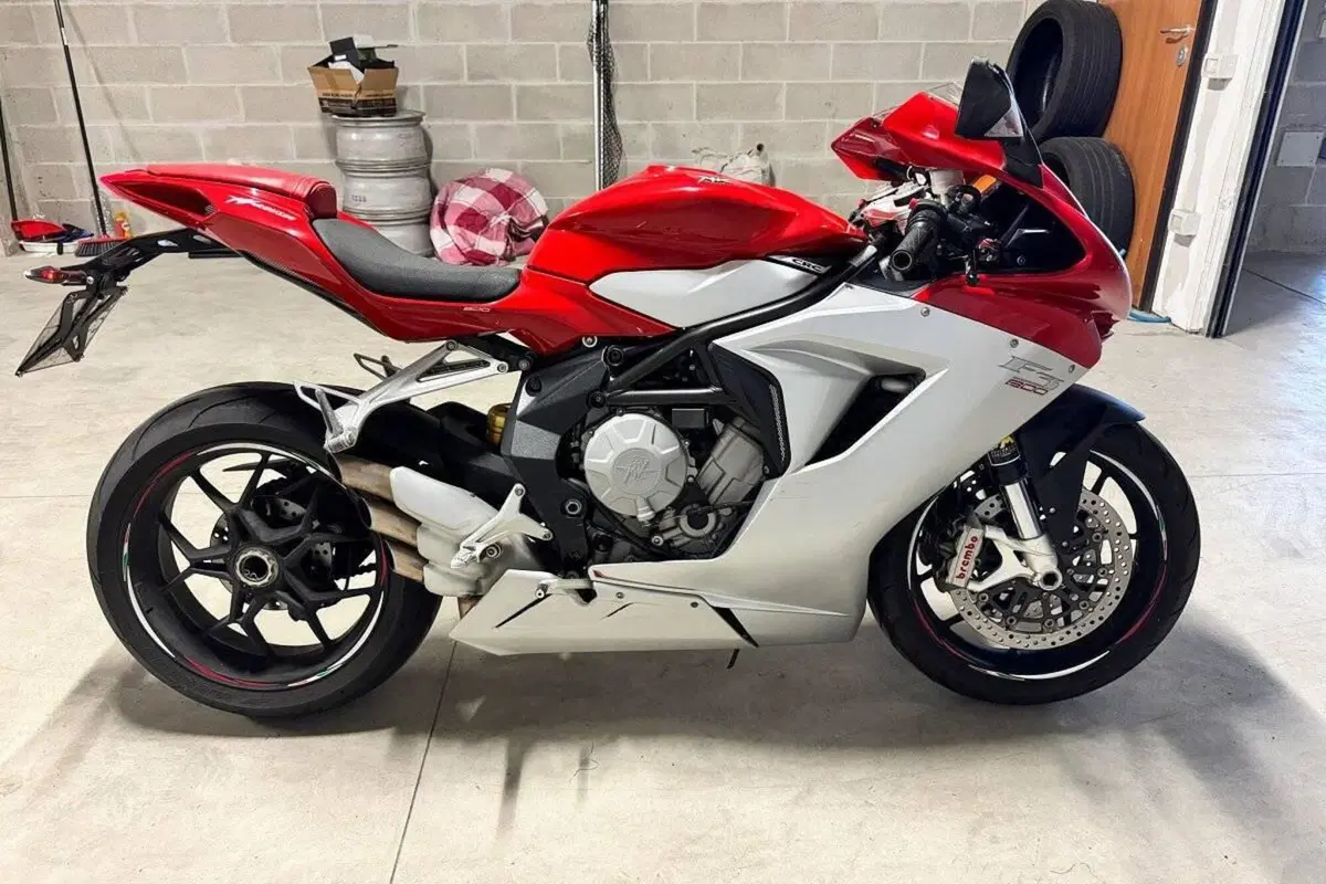 MV Agusta F3 800 EAS (2013 - 15) (2)