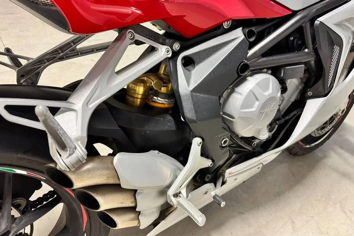 MV Agusta F3 800 EAS (2013 - 15) (3)