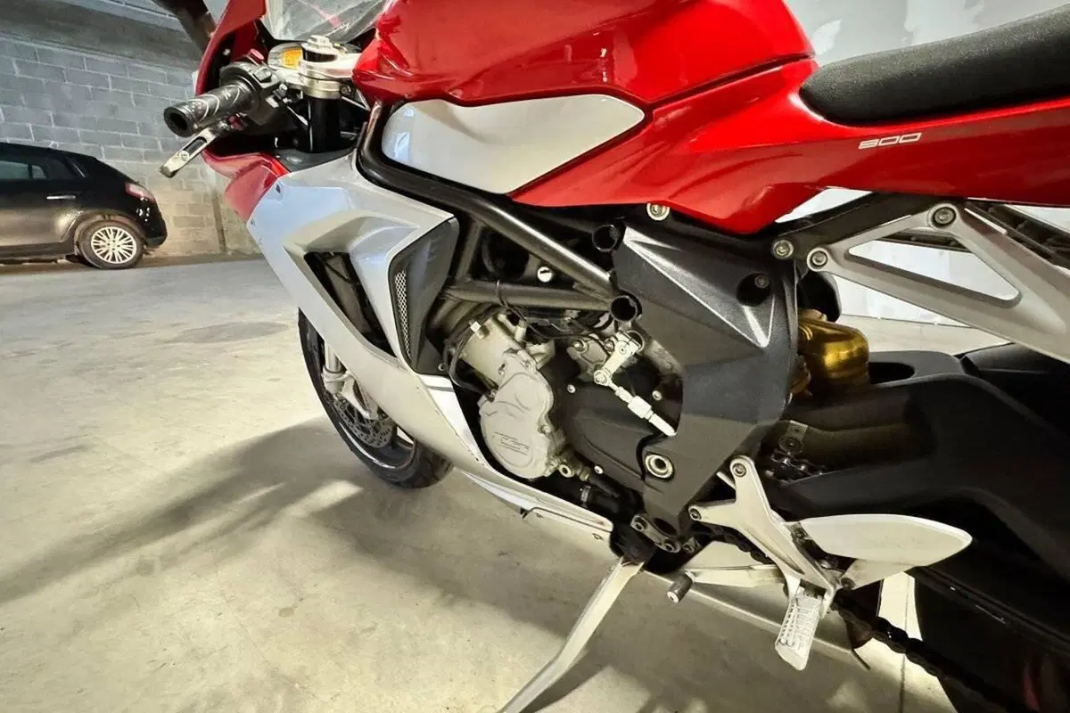 MV Agusta F3 800 EAS (2013 - 15) (7)