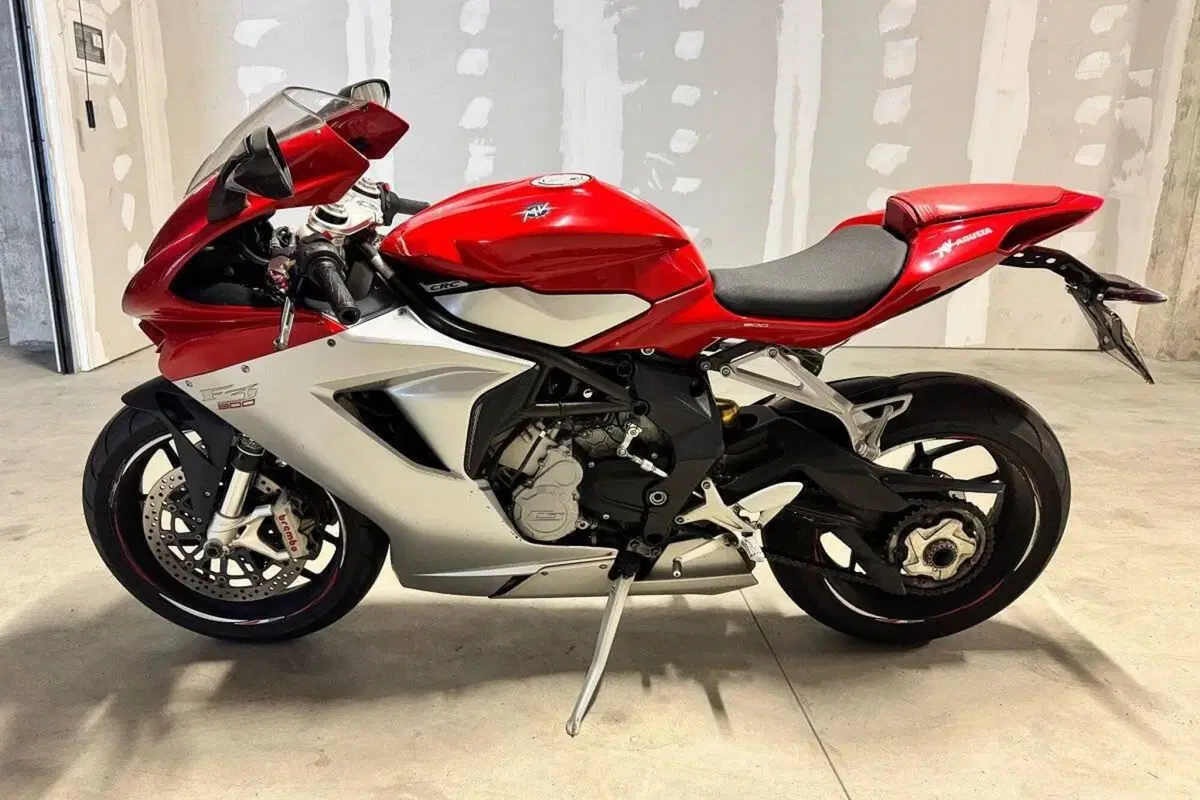 MV Agusta F3 800 EAS (2013 - 15) (9)