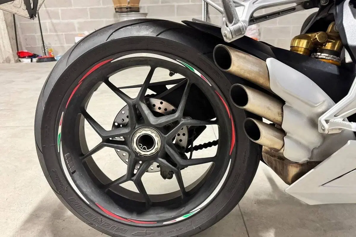 MV Agusta F3 800 EAS (2013 - 15) (11)