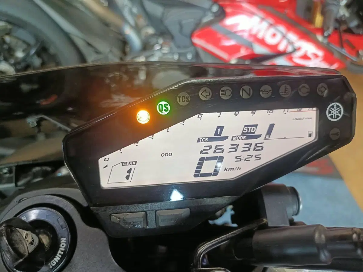 Yamaha MT-09 (2017 - 20) (4)