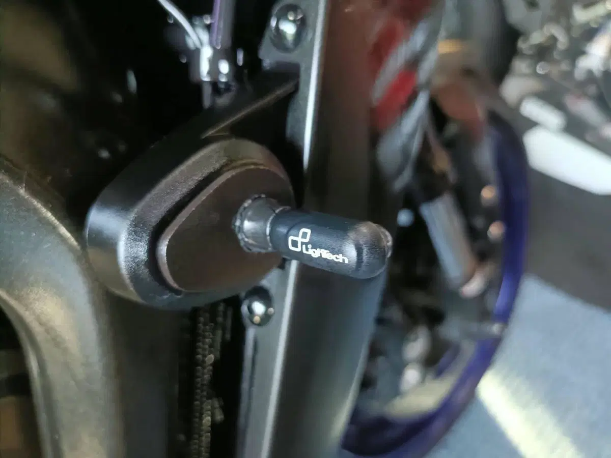 Yamaha MT-09 (2017 - 20) (5)