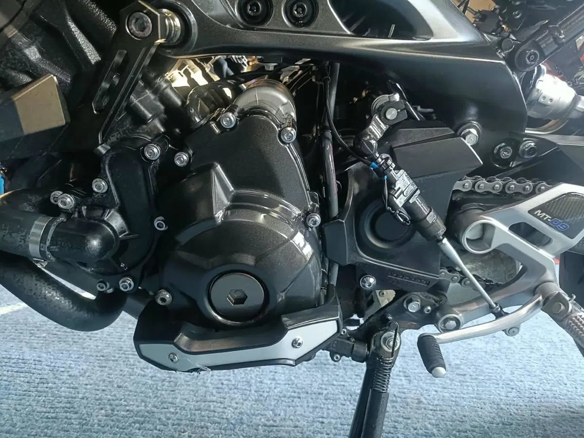 Yamaha MT-09 (2017 - 20) (12)