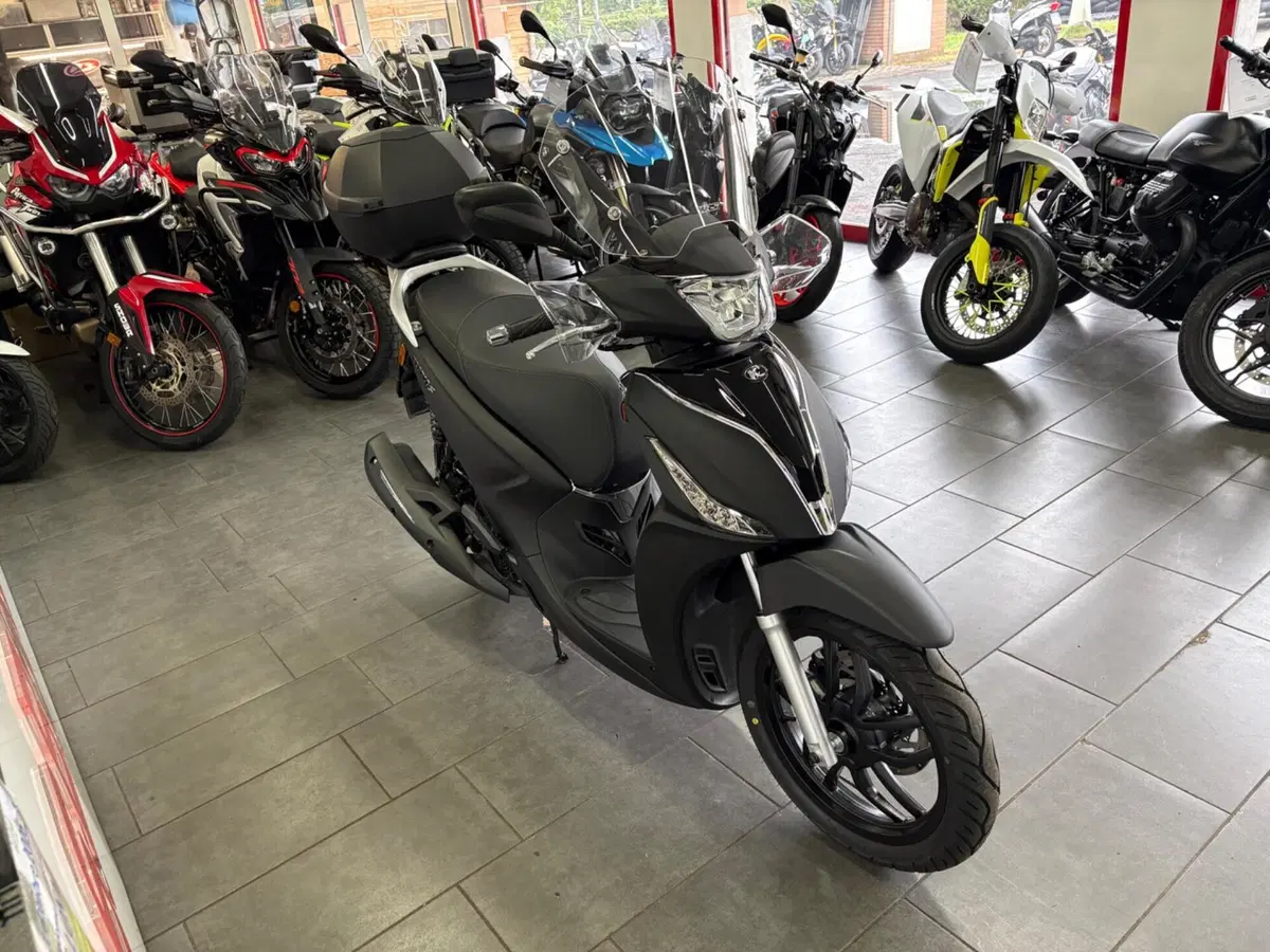 Kymco People 200i S (2021 - 26) (6)