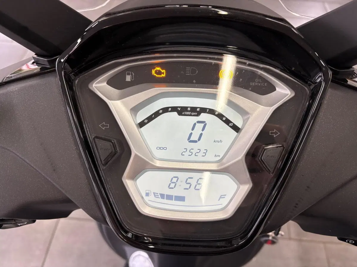 Kymco People 200i S (2021 - 26) (8)