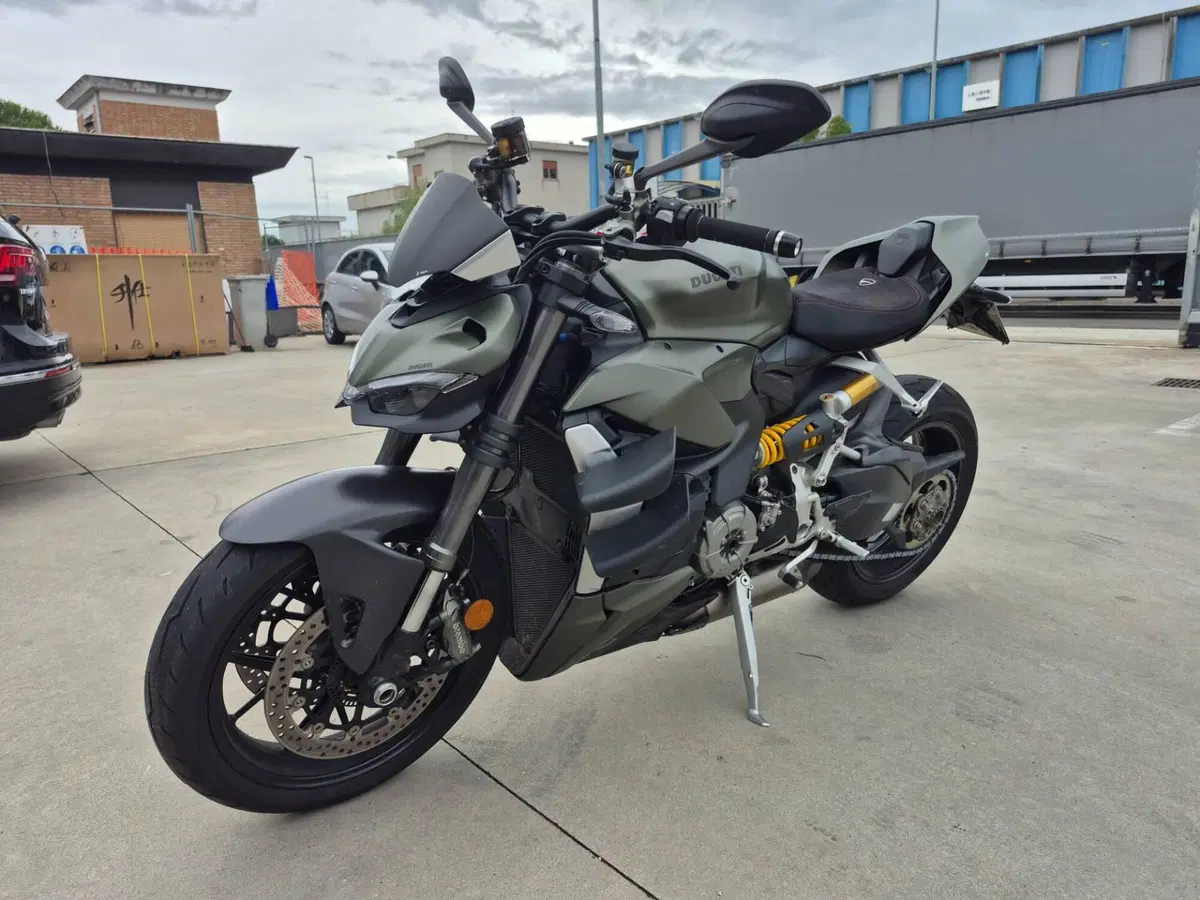 Ducati Streetfighter V2 955 Green (2022 - 23) (4)