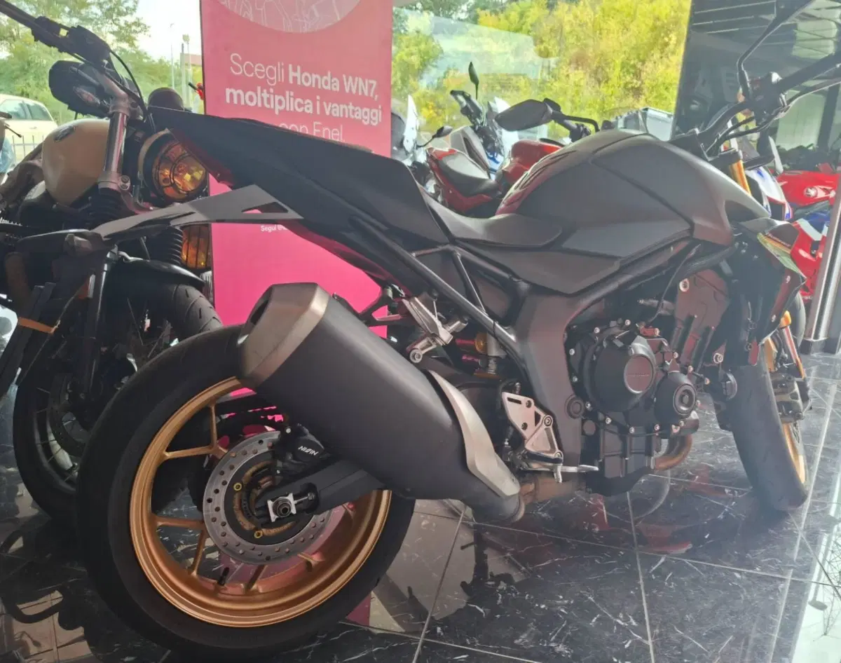 Honda CB 1000 Hornet SP (2025 - 26) (11)