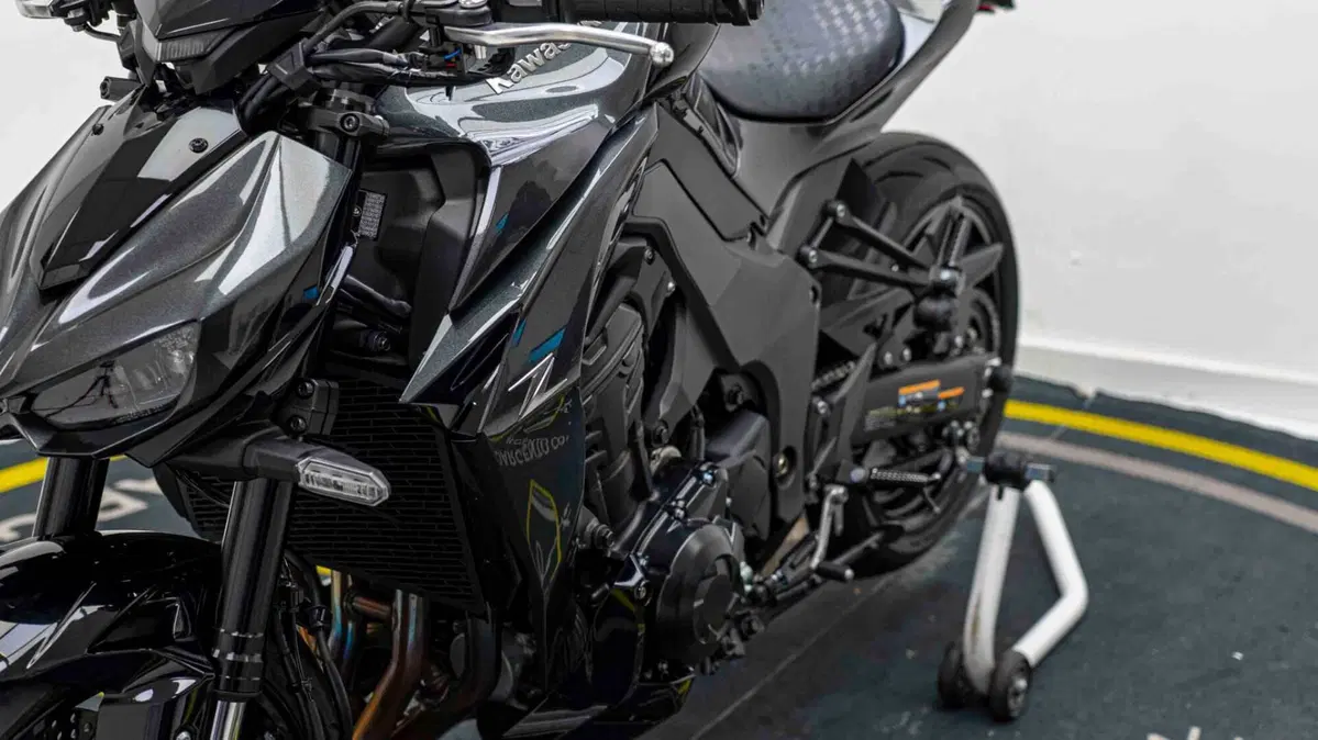 Kawasaki Z 1100 (2026 - 27) (11)